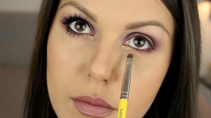Get the look Berry toned smokey eye 7
