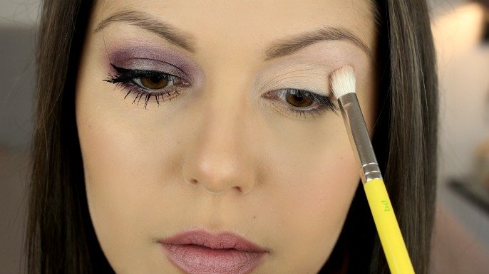 Get the look Berry toned smokey eye 3